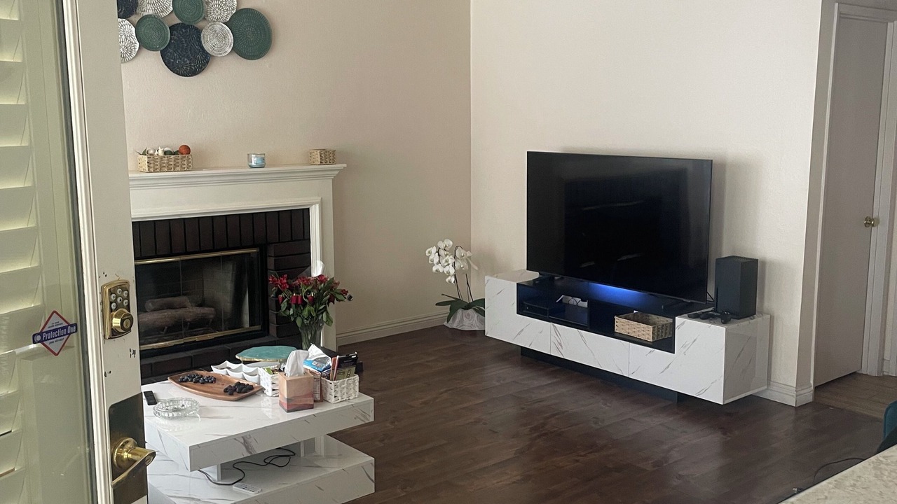 Photo of Livingroom in Palmdale