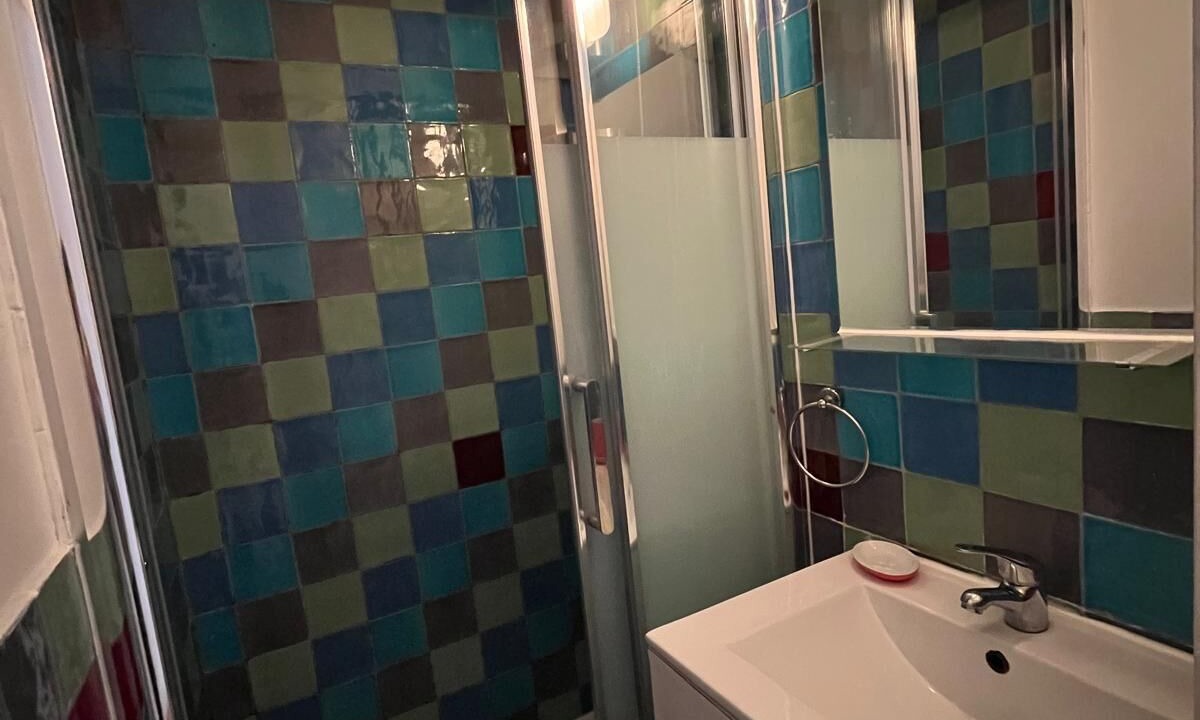 Photo of Bathroom in Saint-Lambert