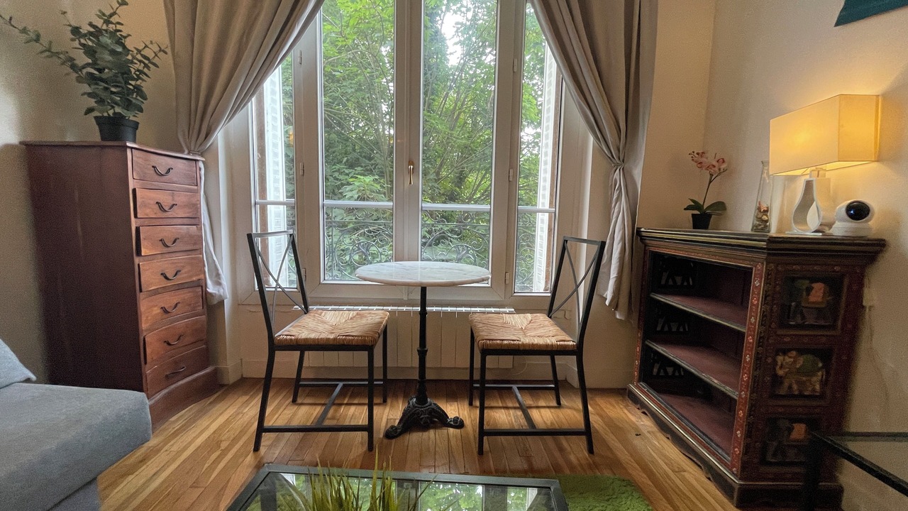 Photo of Livingroom in Saint-Lambert
