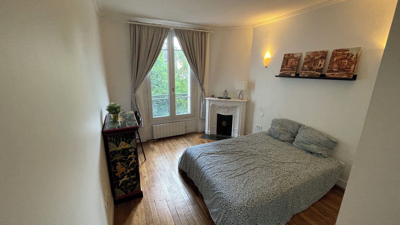 Photo of Bedroom in Saint-Lambert