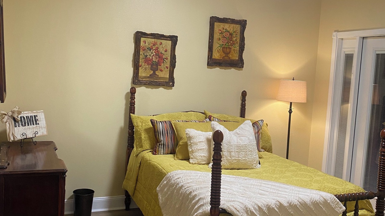 Photo of Bedroom in Ocean Springs