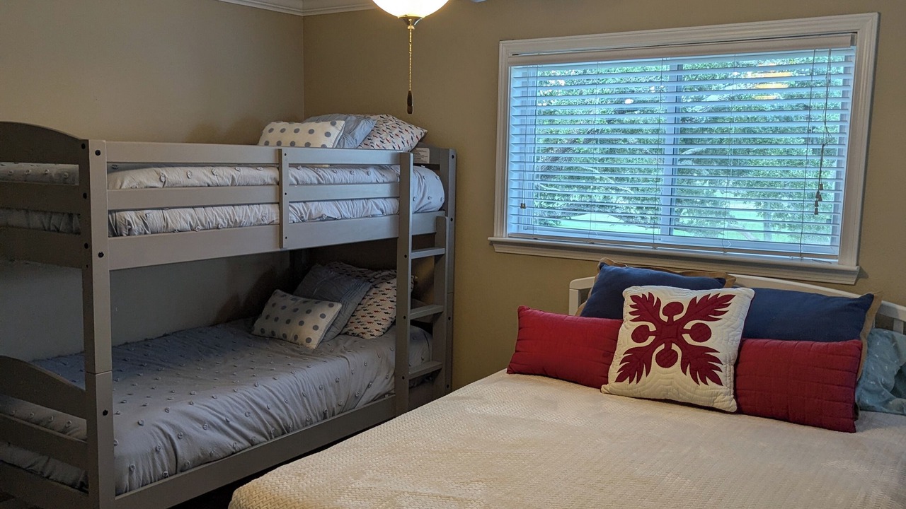 Photo of Bedroom in Long Beach