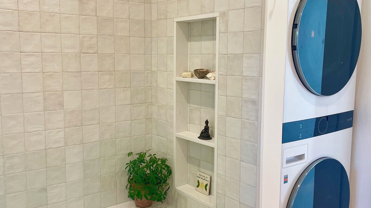 Photo of Bathroom in Miracle Mile
