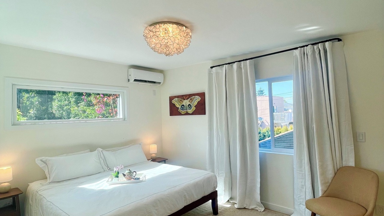 Photo of Bedroom in Miracle Mile
