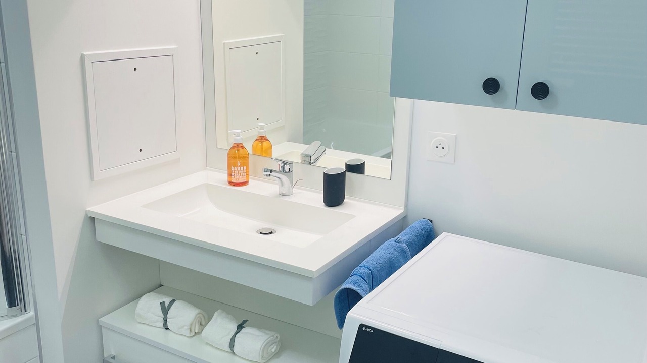 Photo of Bathroom in Les Puces de Saint-Ouen