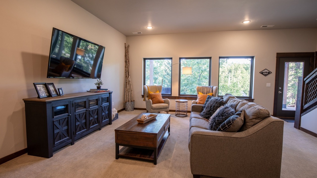 Photo of Bedroom in Lead