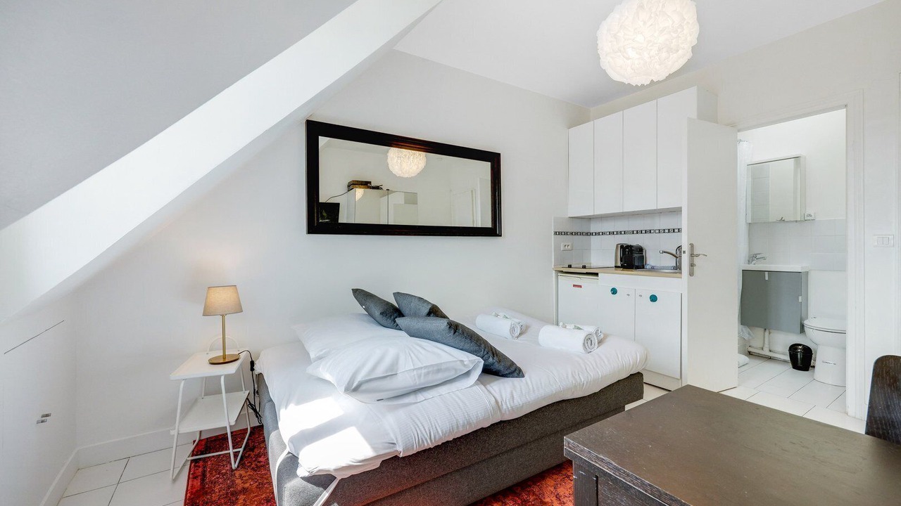 Photo of Bedroom in 4th Arrondissement