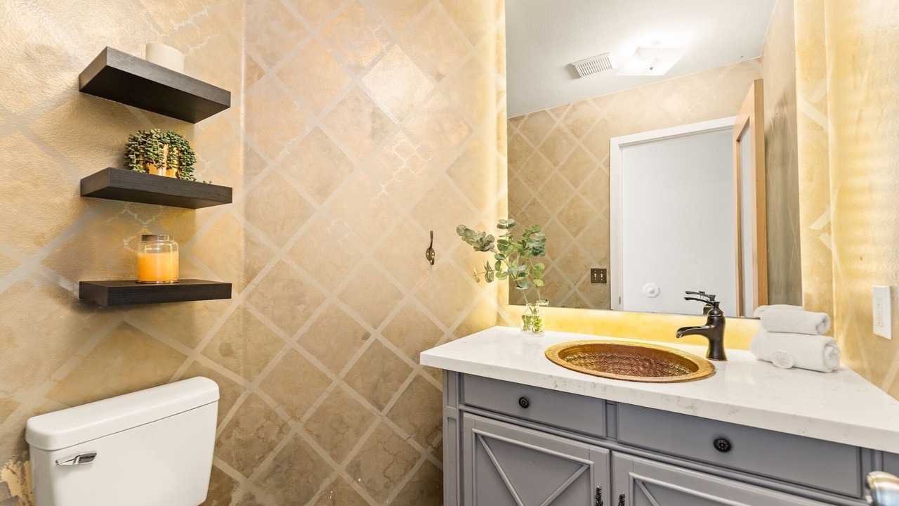 Photo of Bathroom in Ventura