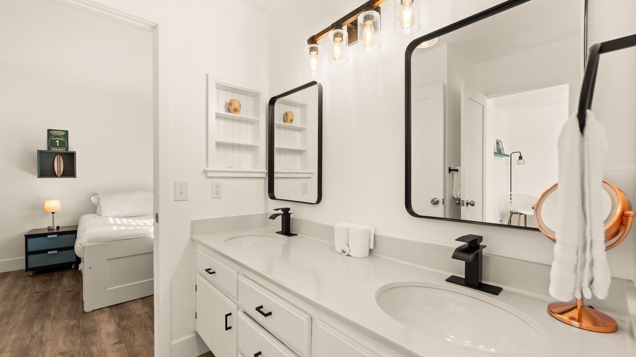 Photo of Bathroom in Ventura
