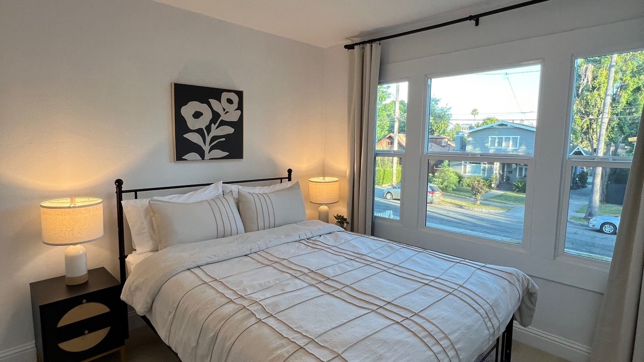 Photo of Bedroom in Pasadena