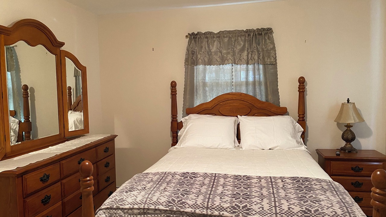 Photo of Bedroom in Mississippi City