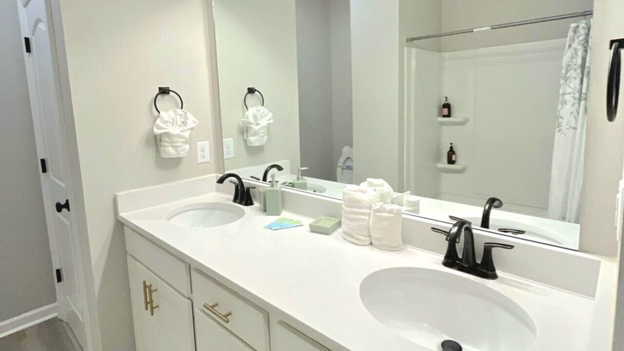Photo of Bathroom in Highlands - Perkins