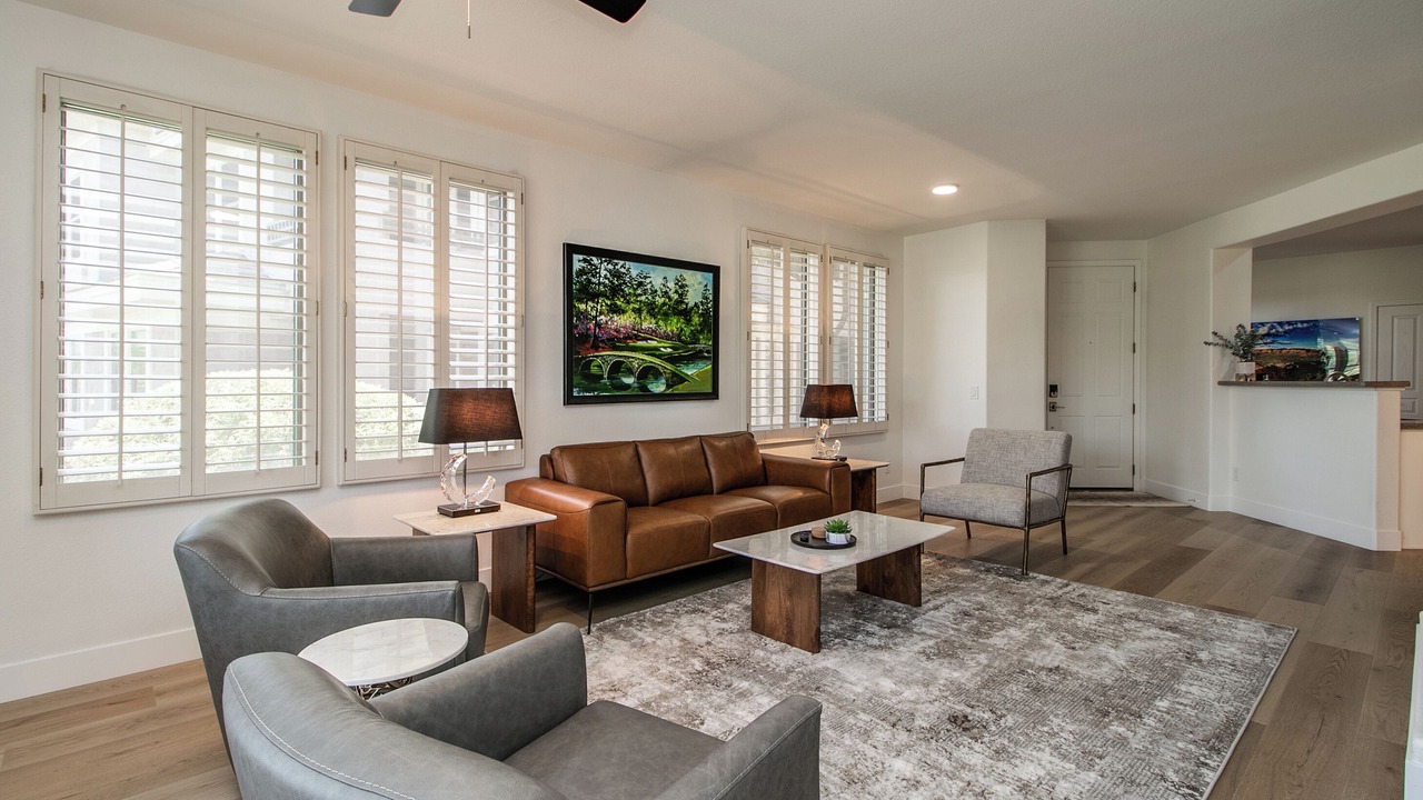 Photo of Livingroom in Kierland