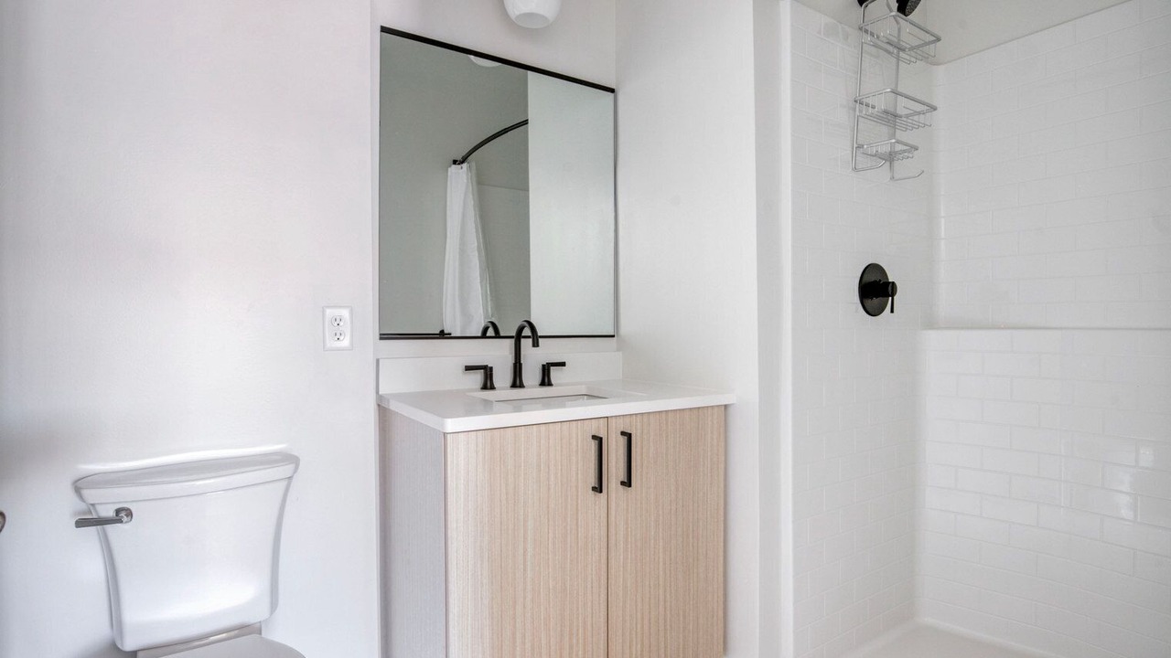 Photo of Bathroom in Lower Washington - Mount Hope