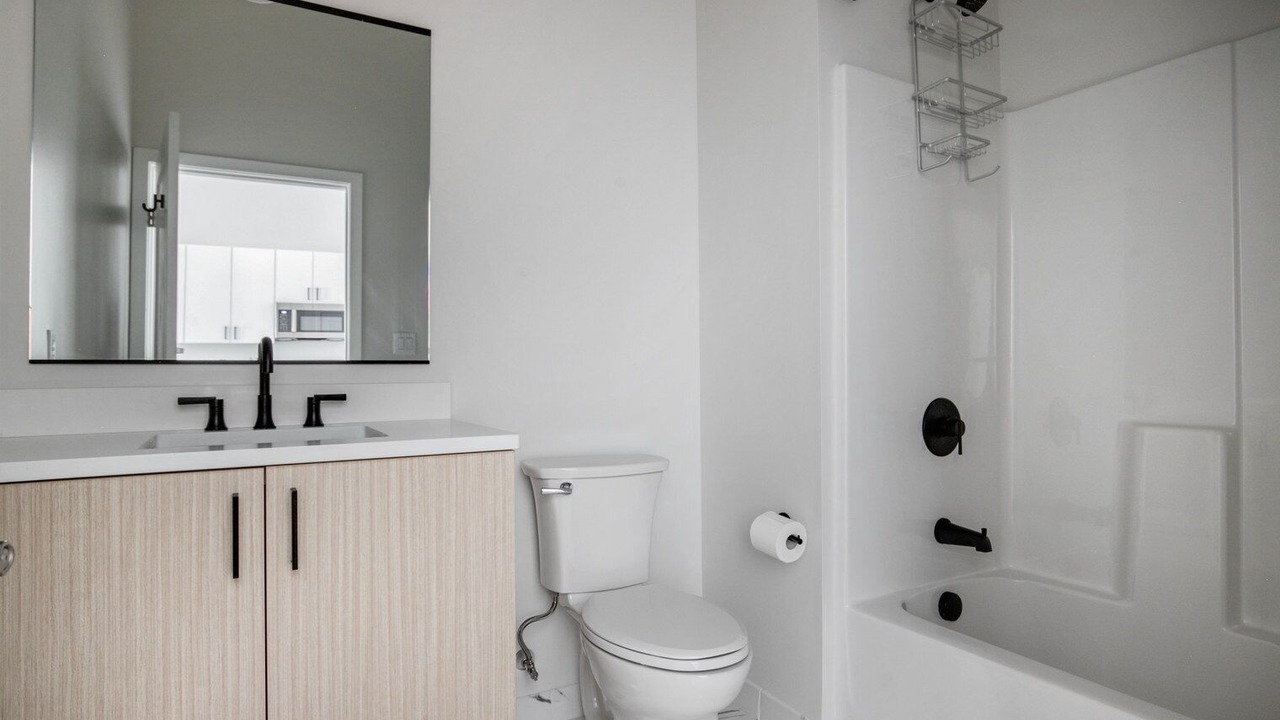 Photo of Bathroom in Lower Washington - Mount Hope
