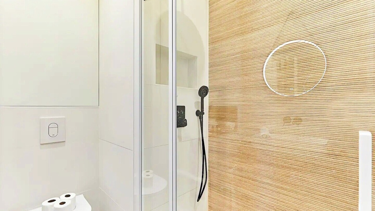 Photo of Bathroom in Quartier de la Plaine-de-Monceaux