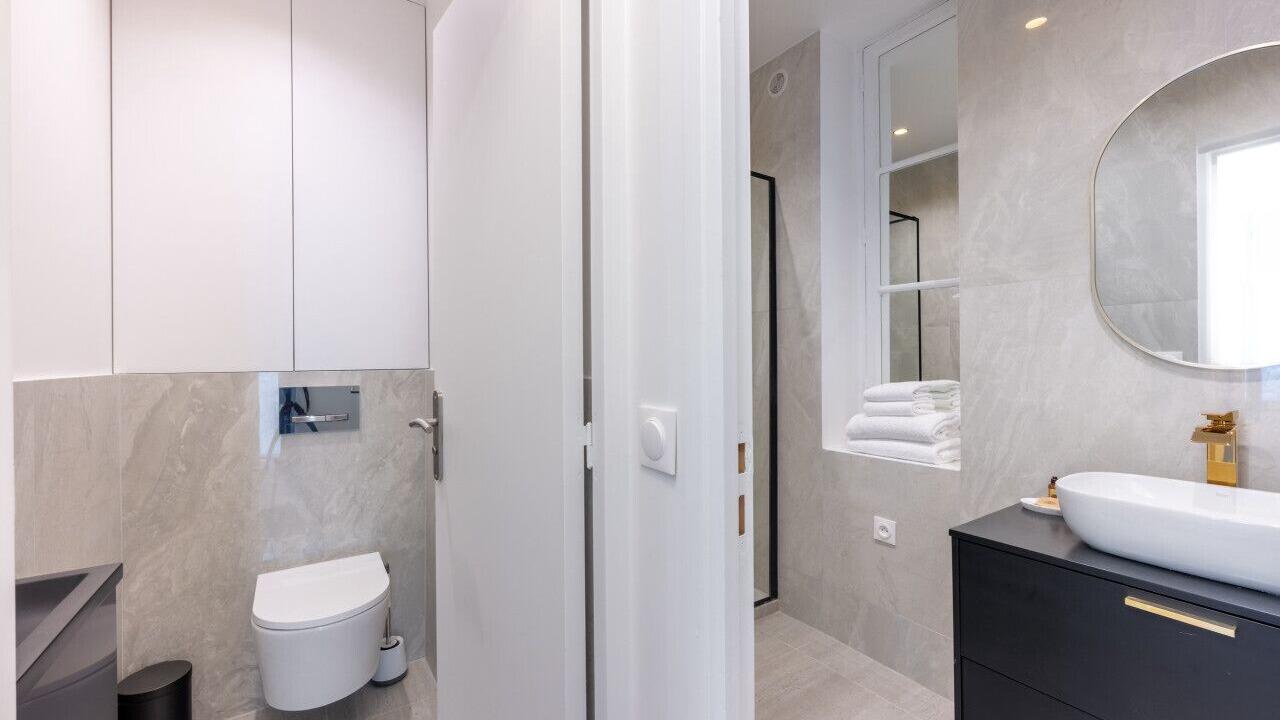 Photo of Bathroom in 15th Arrondissement