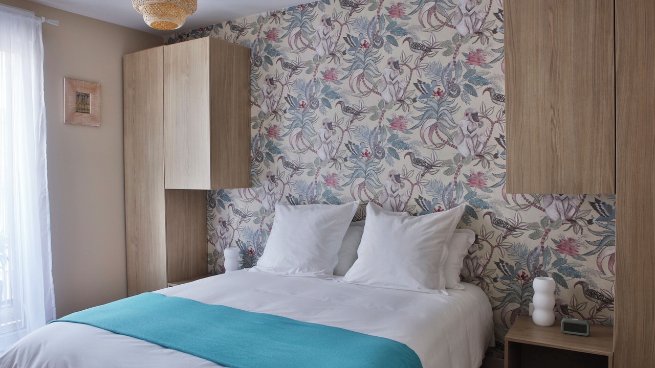 Photo of Bedroom in Saint-Ouen