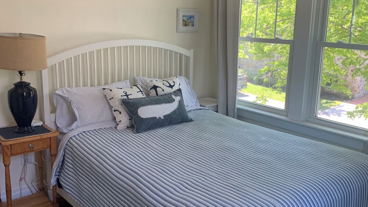 Photo of Bedroom in Top of the Hill