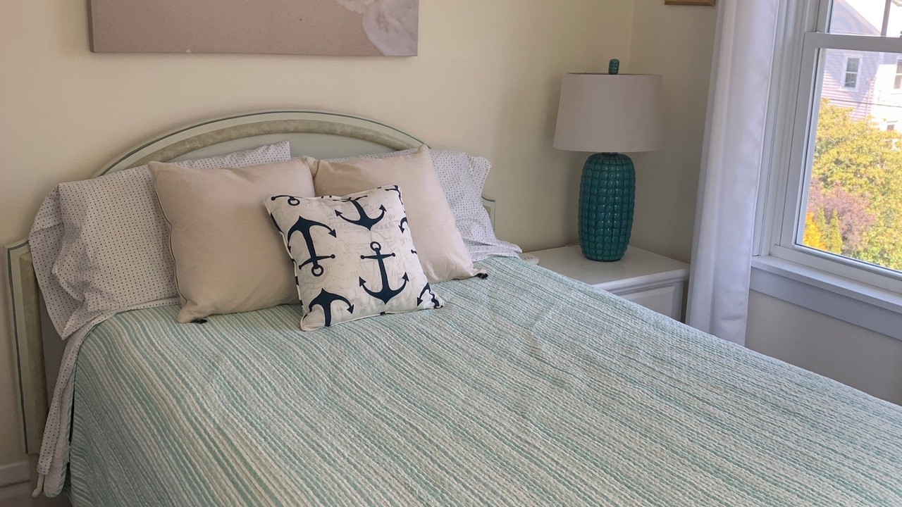 Photo of Bedroom in Top of the Hill