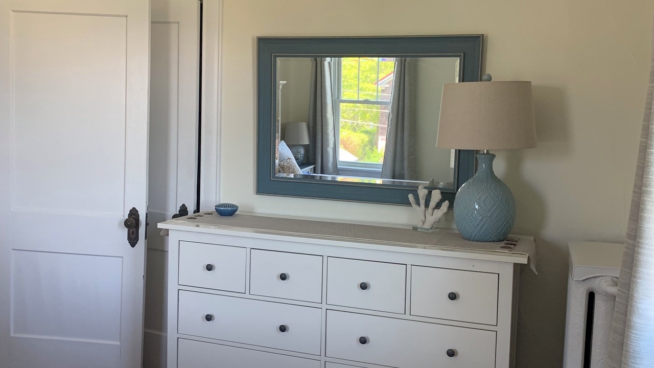 Photo of Bedroom in Top of the Hill