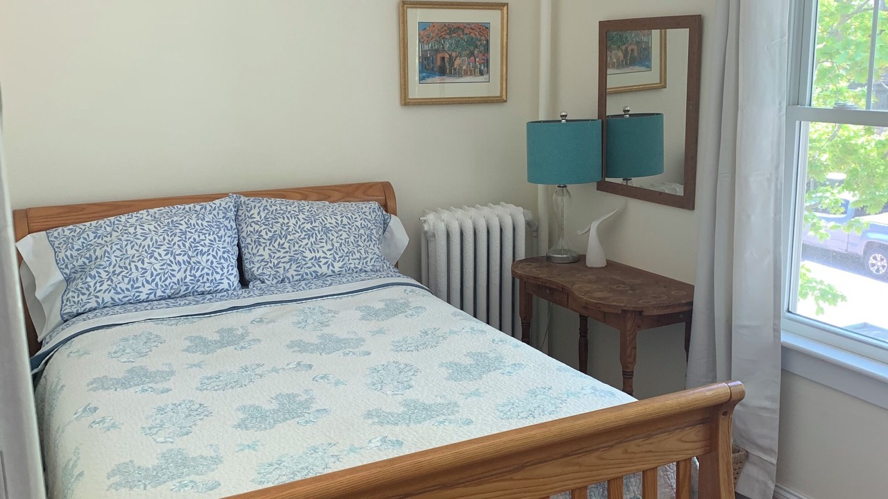 Photo of Bedroom in Top of the Hill