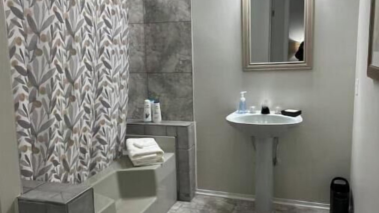 Photo of Bathroom in Gautier