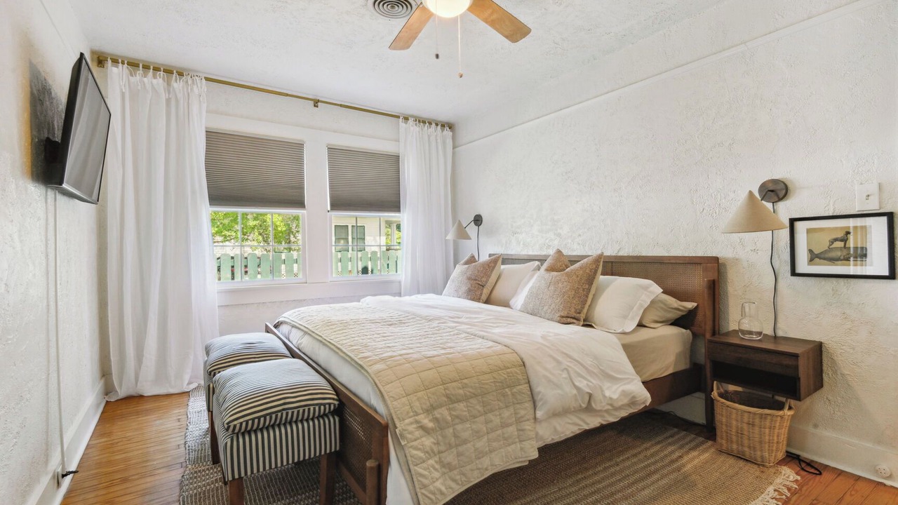 Photo of Bedroom in Old Town