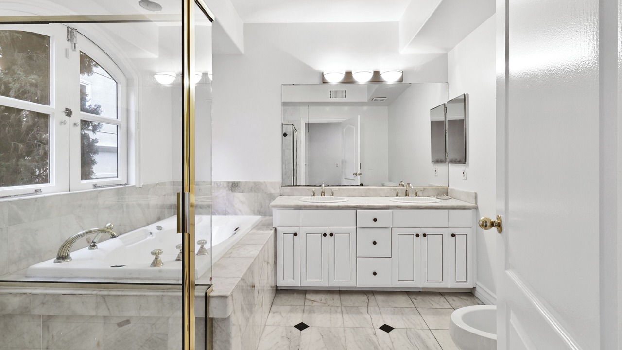 Photo of Bathroom in Beverly Hills