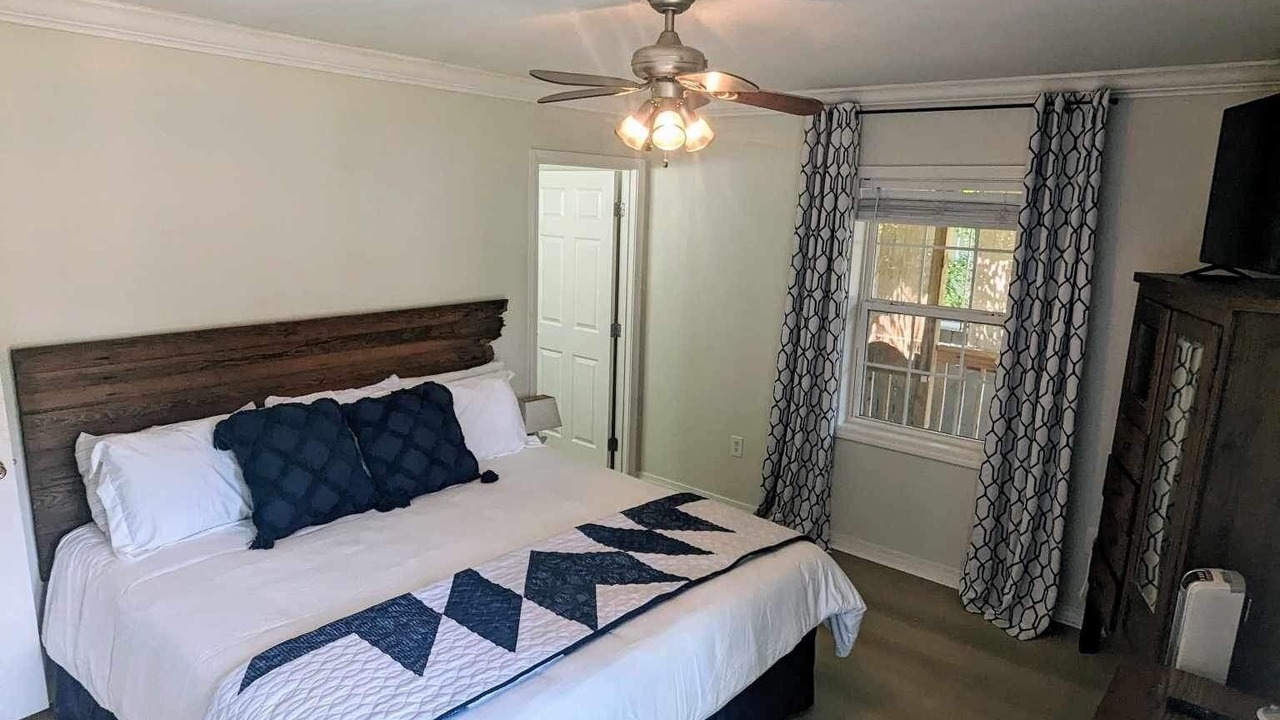 Photo of Bedroom in Gulfport