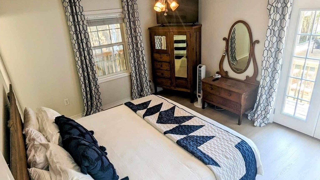 Photo of Bedroom in Gulfport