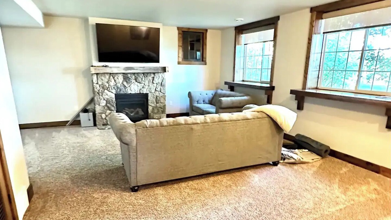 Photo of Livingroom in Detroit Lakes