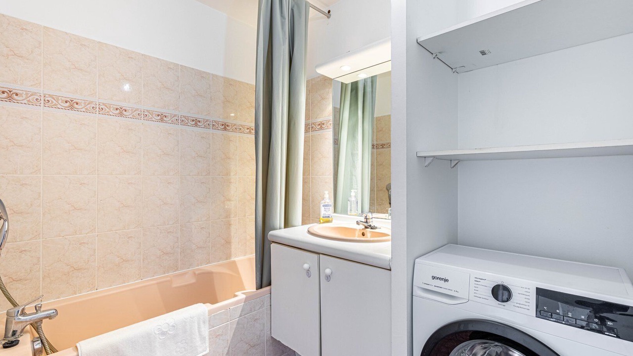 Photo of Bathroom in Faubourg de l'Arche