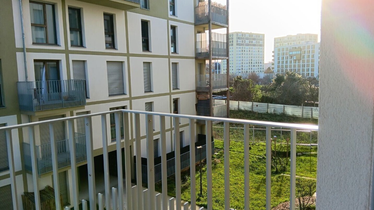 Photo of Outdoor in Stains