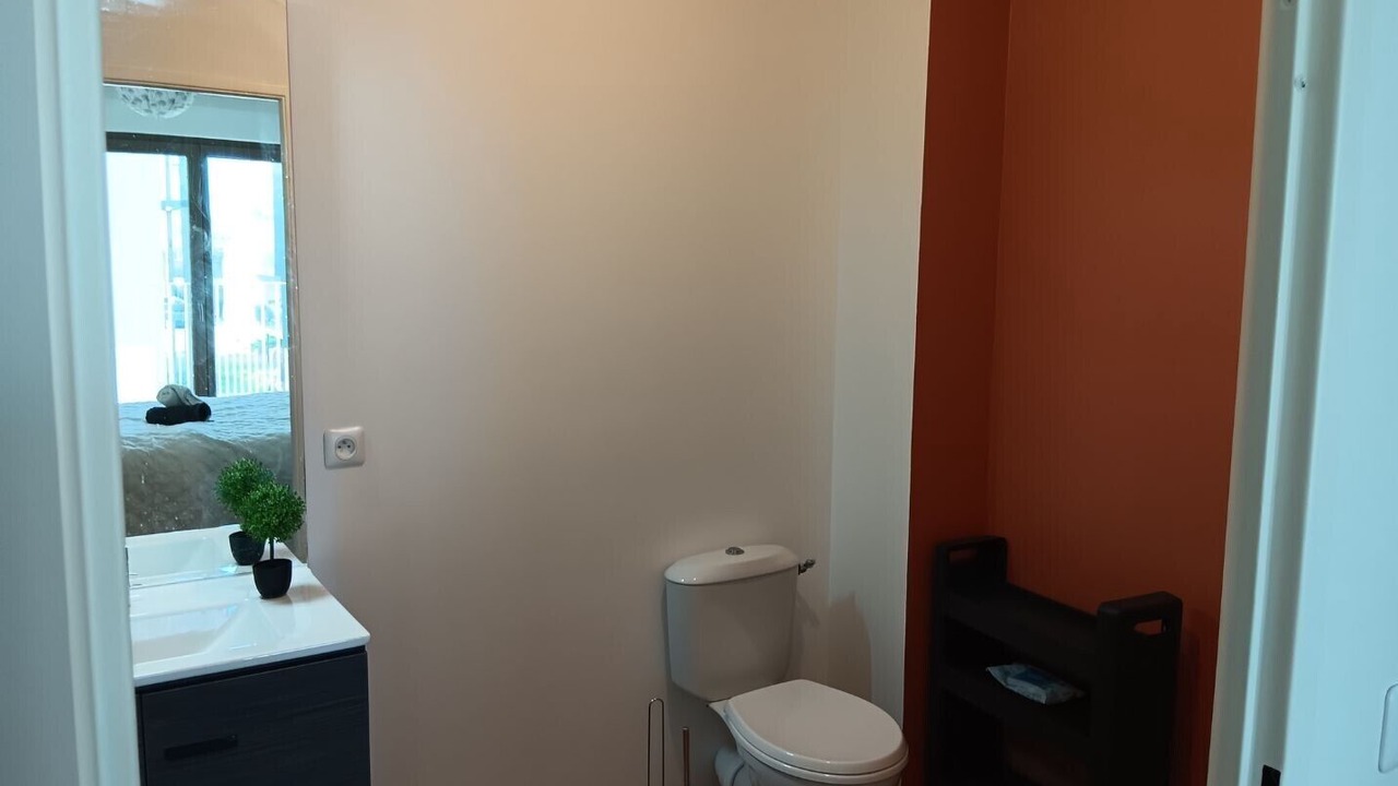 Photo of Bathroom in Stains