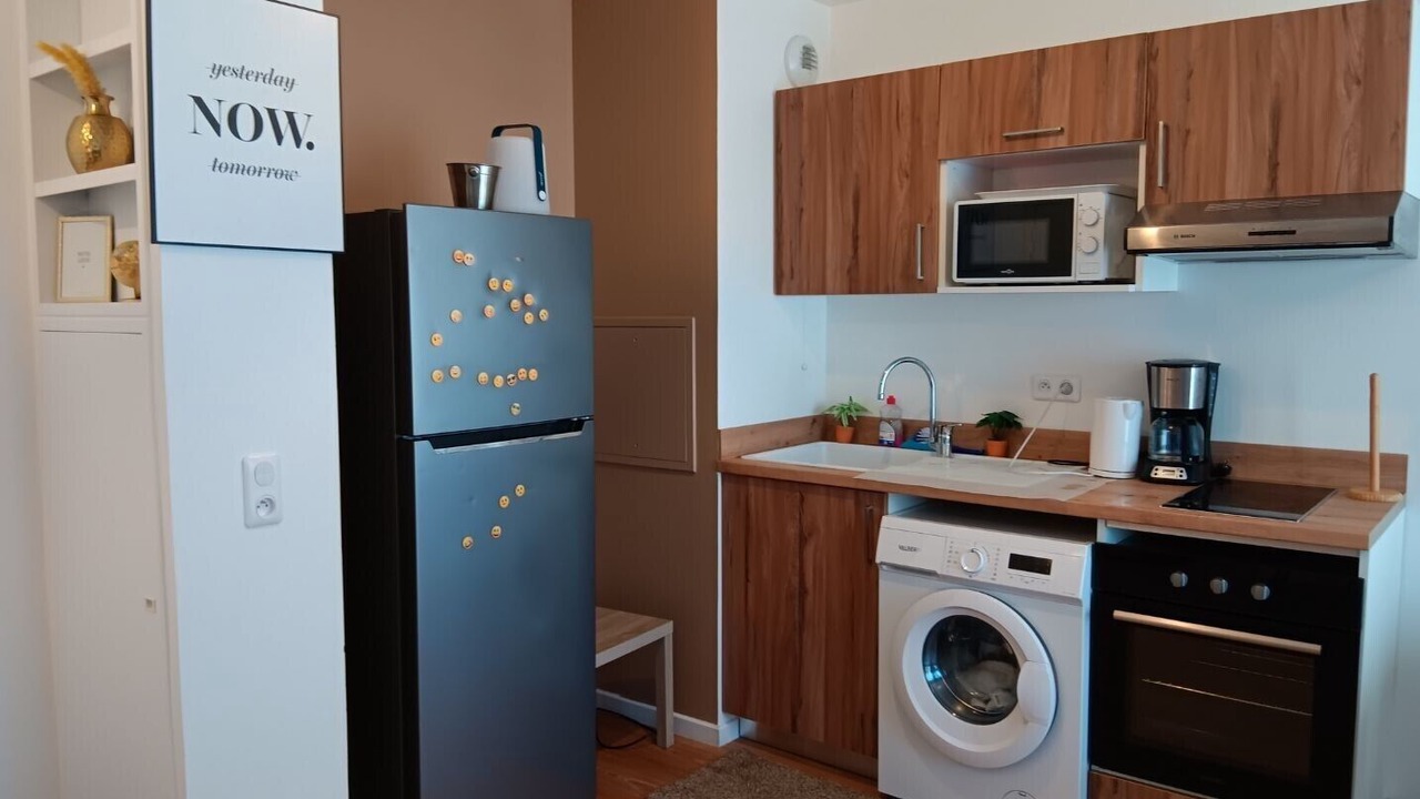 Photo of Kitchen in Stains