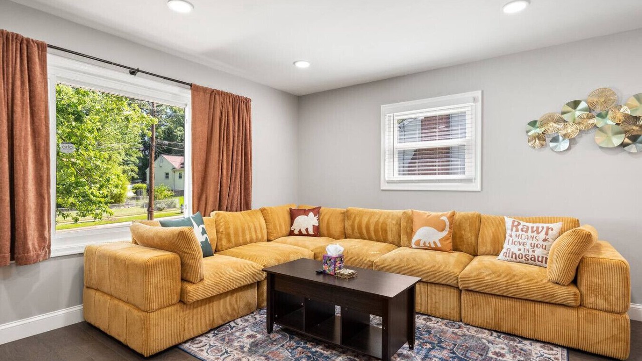 Photo of Livingroom in Oxon Hill