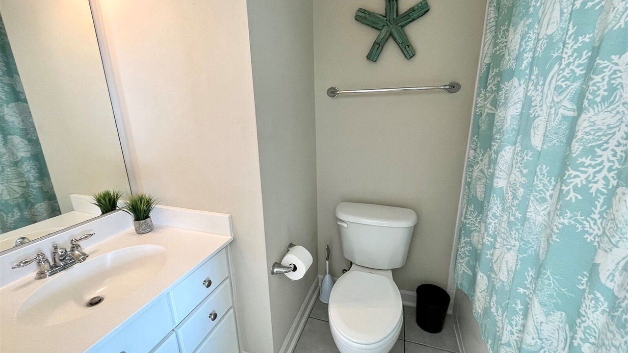 Photo of Bathroom in Sunset Island