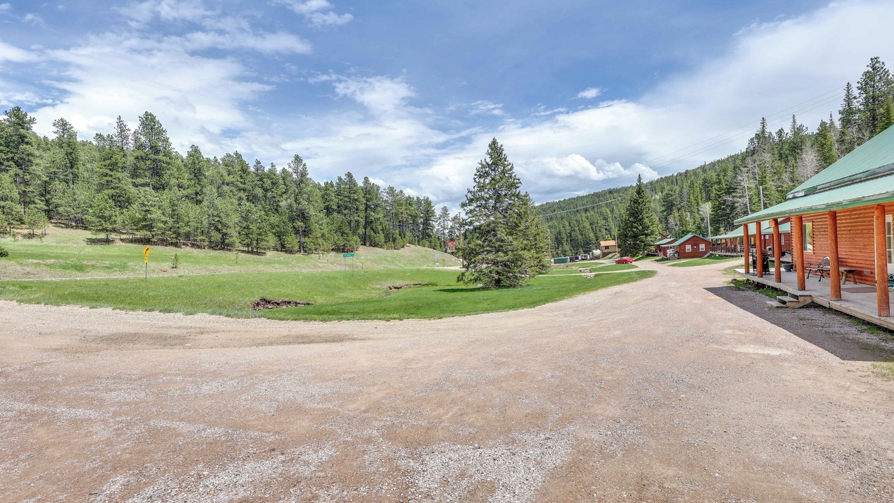 Photo of Others in Deadwood
