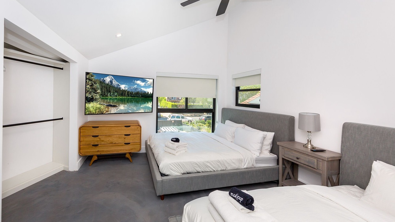 Photo of Bedroom in Carthay Circle