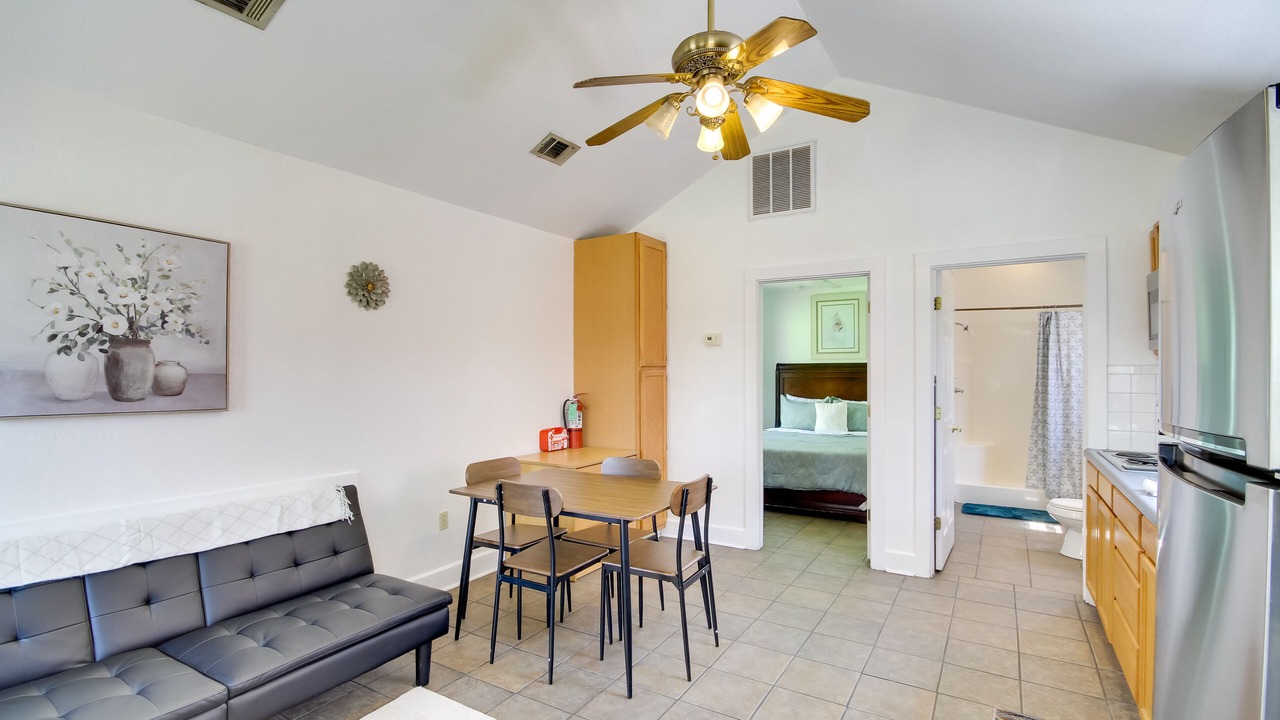 Photo of Livingroom in Biloxi