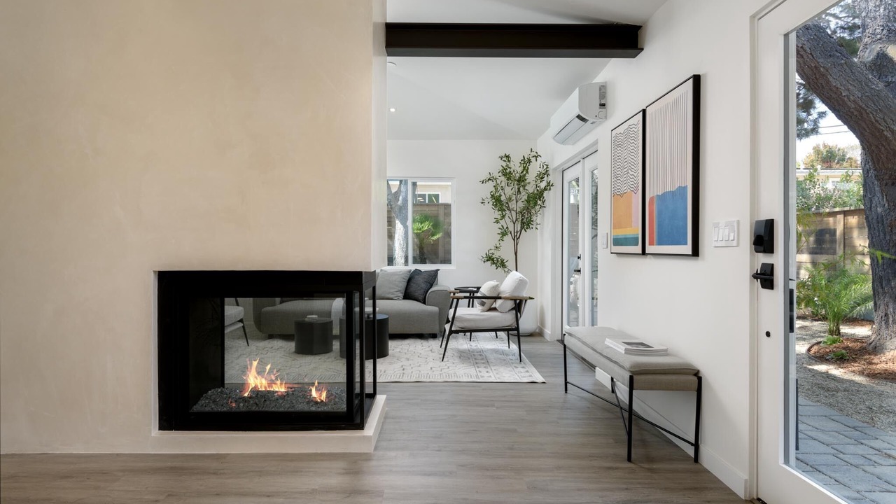 Photo of Livingroom in East Mesa