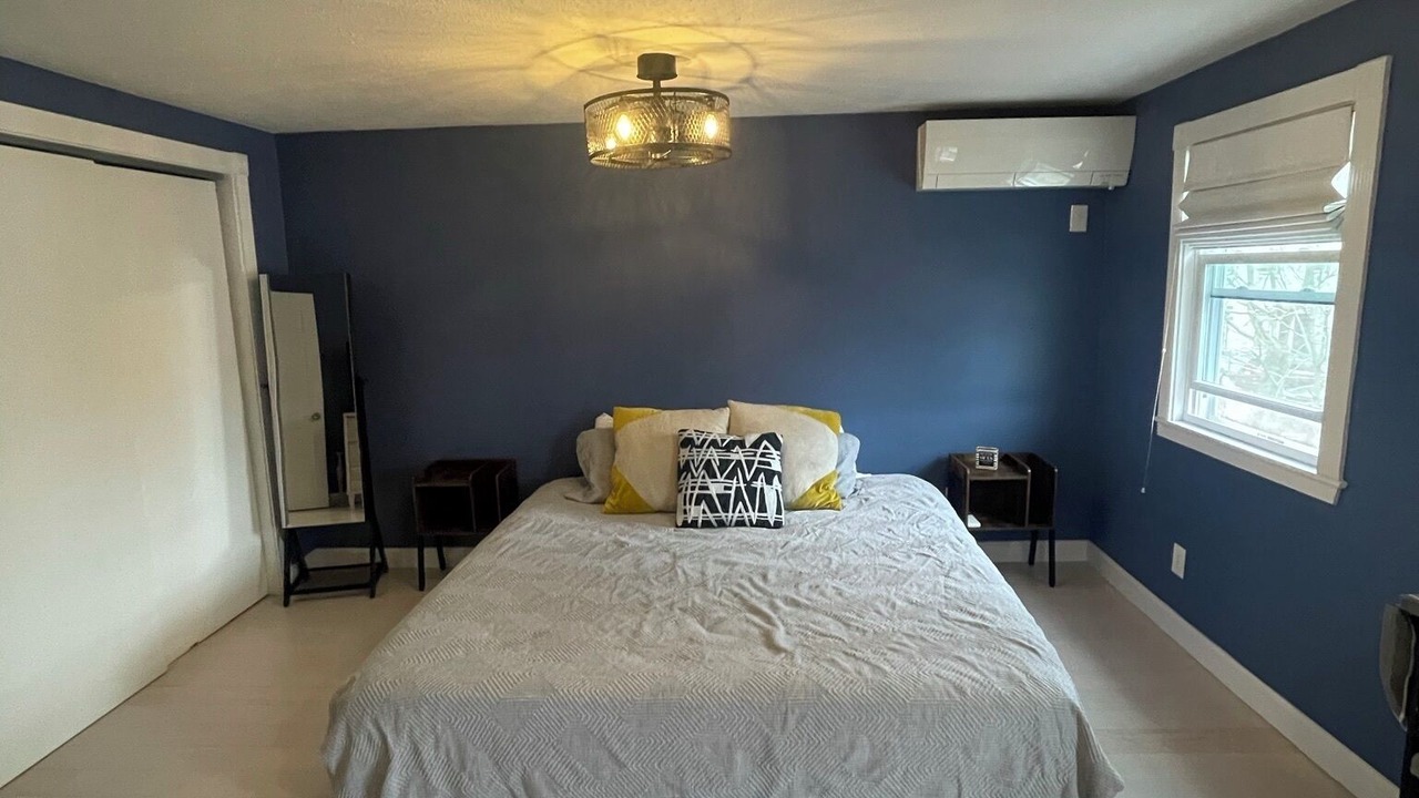 Photo of Bedroom in Neponset - Port Norfolk