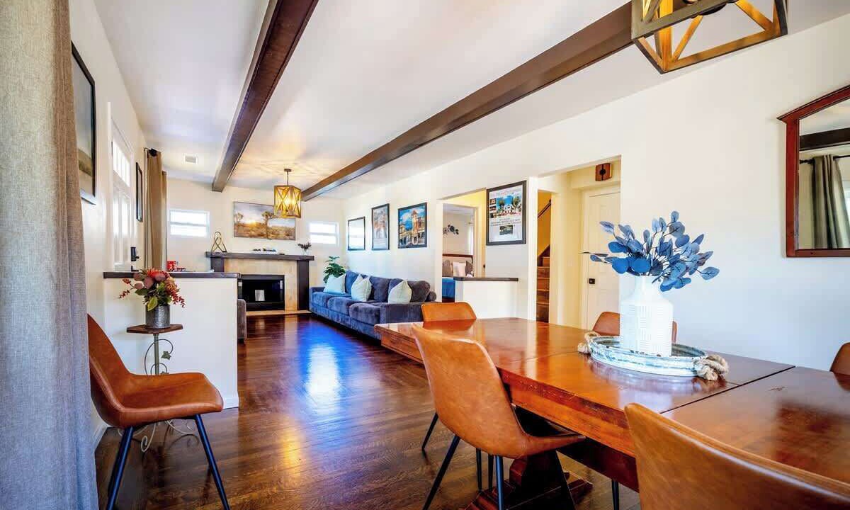 Photo of Livingroom in Downtown Riverside