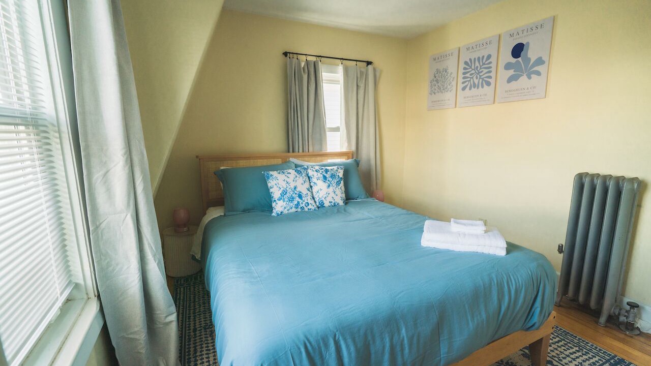 Photo of Bedroom in West Somerville