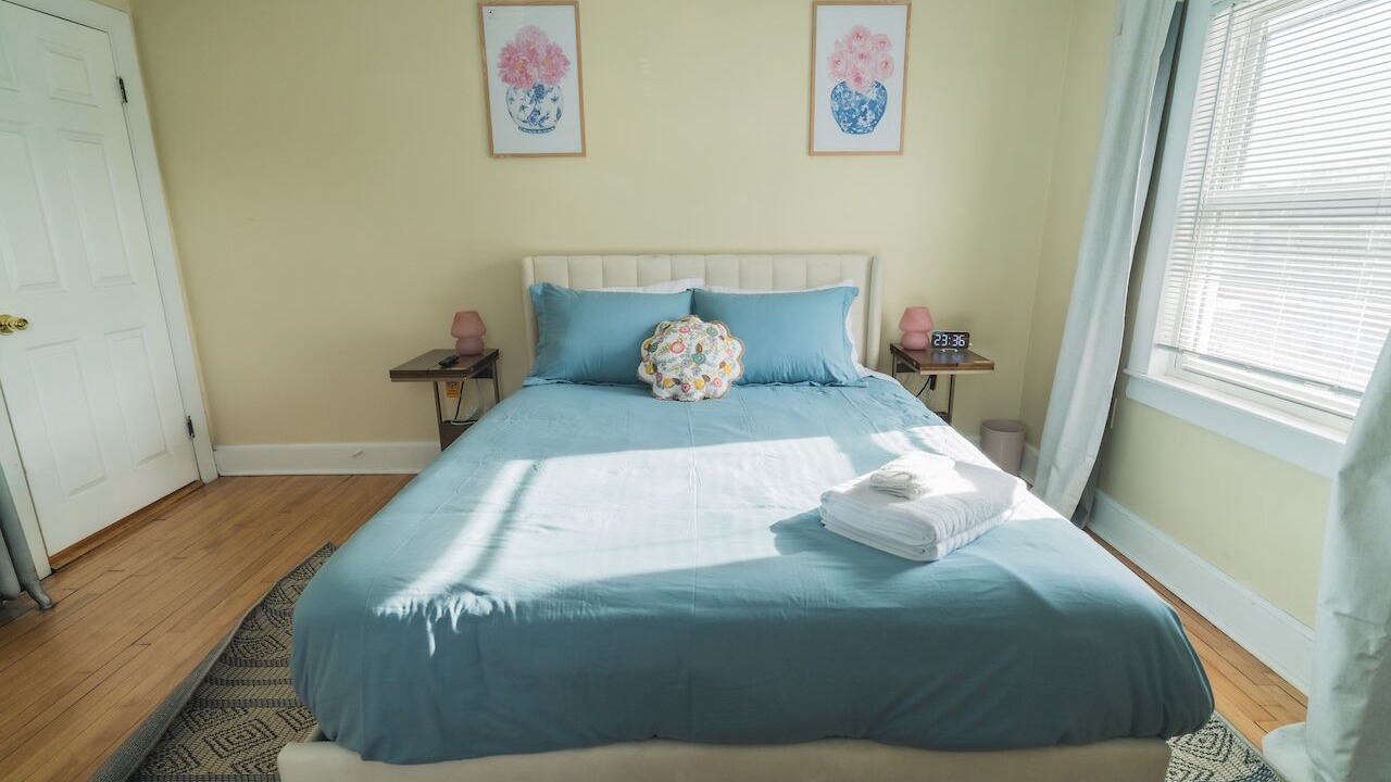 Photo of Bedroom in West Somerville