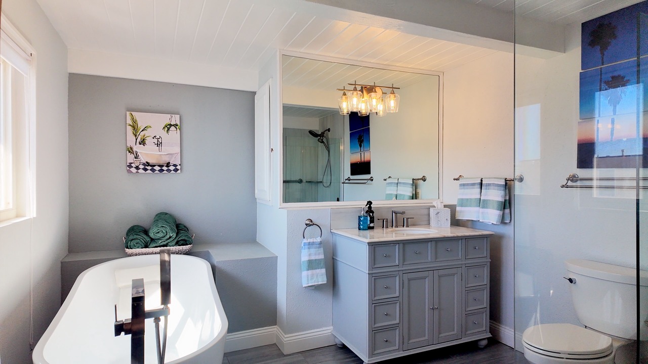 Photo of Bathroom in Hollywood Beach