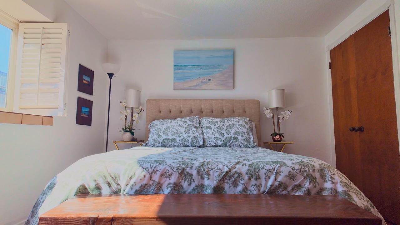 Photo of Bedroom in Hollywood Beach