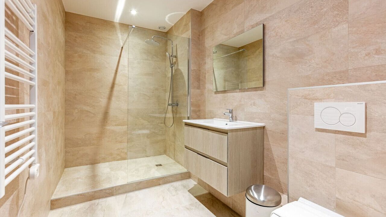 Photo of Bathroom in 19th Arrondissement