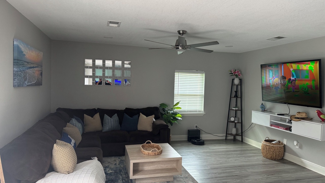 Photo of Livingroom in Gulf Hills